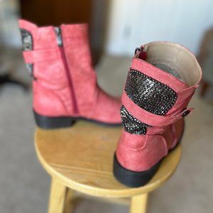 French mid-rise red leather boot, size 39 (8.5) with detailed beadwork